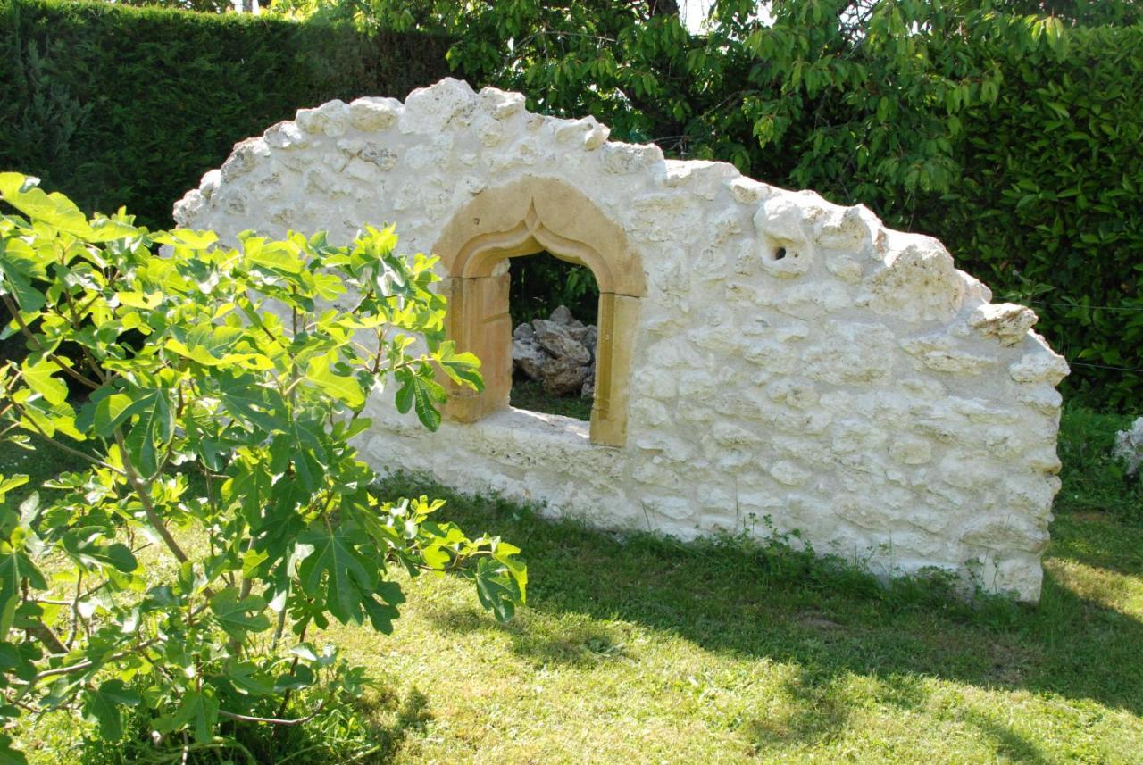 Chambre D'Hotes "Les Paturelles" Fougeres-sur-Bievre Exterior foto