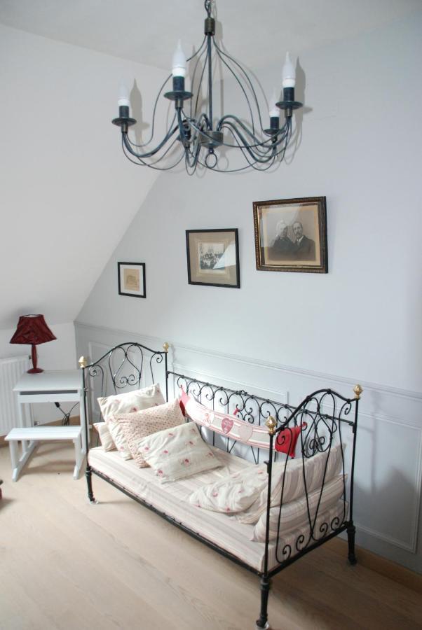 Chambre D'Hotes "Les Paturelles" Fougeres-sur-Bievre Exterior foto