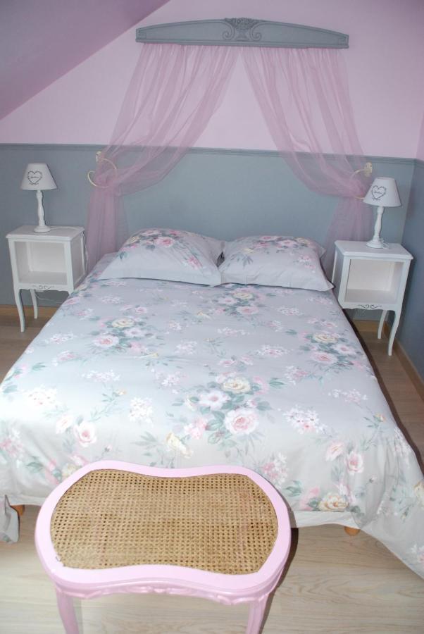 Chambre D'Hotes "Les Paturelles" Fougeres-sur-Bievre Exterior foto