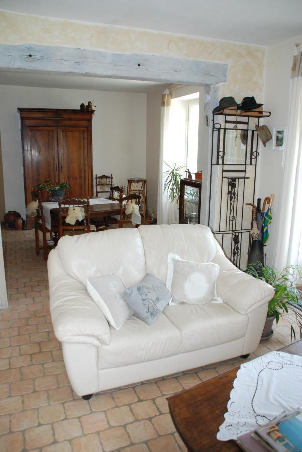 Chambre D'Hotes "Les Paturelles" Fougeres-sur-Bievre Exterior foto